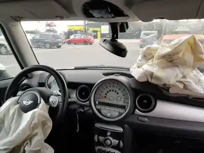 Здавання транспортного засобу mini mini (r56) cooper року 2007 потужний n12b16a