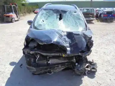 Véhicule à la ferraille ford grand c-max edition de l'année 2014 alimenté m1da