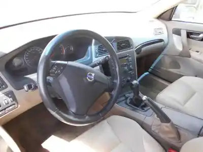 Veículo de Sucata volvo s60 berlina 2.4 (125kw) do ano 2003 alimentado b5244s