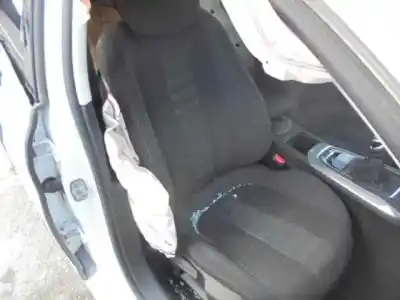 Sloopvoertuig peugeot 308 allure van het jaar 2016 aangedreven bh01