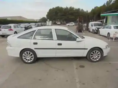 Veículo de Sucata opel vectra b berlina cd do ano 1998 alimentado x18xe