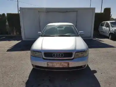 Vehicul casat audi a4 berlina (b5) 1.9 tdi al anului 2000 alimentat ajm