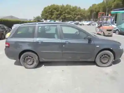 Veicolo di demolizione fiat stilo multi wagon (192 desde modelo 2003) 1.9 jtd dell'anno 2004 alimentato 192a1000