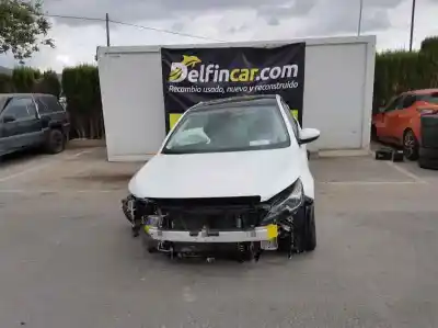 Veicolo di demolizione peugeot 308 allure dell'anno 2018 alimentato yh01