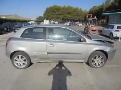 Veicolo di demolizione fiat stilo (192) 1.9 jtd cat dell'anno 2002 alimentato 192a1000