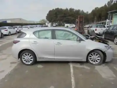 Scrapping Vehicle lexus ct 200h of the year 2011 powered 2zr