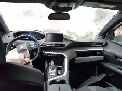 Veículo de Sucata peugeot 3008 gt line do ano 2018 alimentado yh01