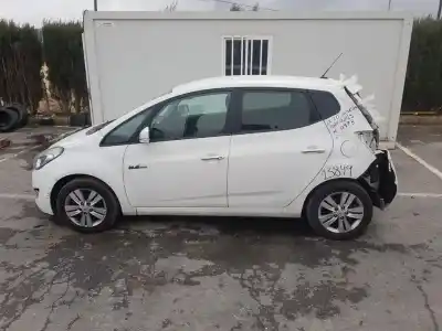 Veículo de Sucata HYUNDAI IX20 GLS Comfort Blue do ano 2013 alimentado D4FB