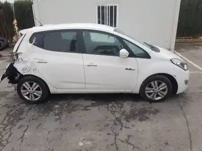 Veículo de Sucata hyundai ix20 gls comfort blue do ano 2013 alimentado d4fb