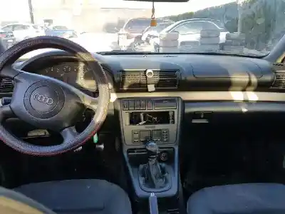 Veículo de Sucata audi a4 berlina (b5) 1.8 do ano 1998 alimentado adr