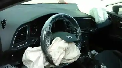 Veículo de Sucata seat leon st (5f8) style do ano 2015 alimentado czc