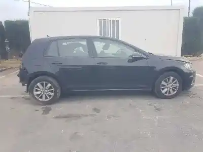 Veículo de Sucata volkswagen                                         golf vii lim. (bq1)                                                                                                                                                                                                                                        last edition bmt/start-stopp                                                                                                                                                                                                                               do ano 2017 alimentado ddya