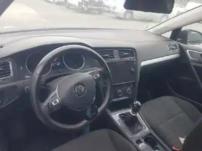 Veículo de Sucata volkswagen                                         golf vii lim. (bq1)                                                                                                                                                                                                                                        last edition bmt/start-stopp                                                                                                                                                                                                                               do ano 2017 alimentado ddya