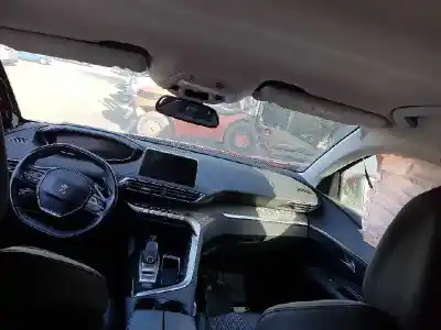 Veículo de Sucata peugeot 3008 allure do ano 2018 alimentado yh01