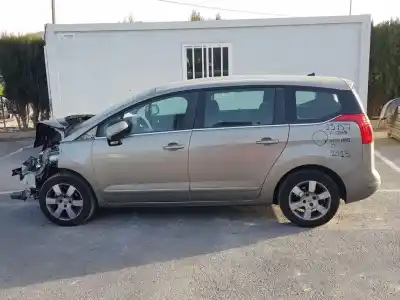Veículo de Sucata PEUGEOT 5008 Allure do ano 2013 alimentado 9H05