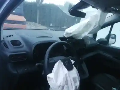 Veicolo di demolizione citroen berlingo feel m dell'anno 2020 alimentato yh01