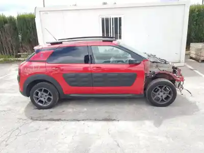Veículo de Sucata citroen c4 cactus live do ano 2015 alimentado 9h06