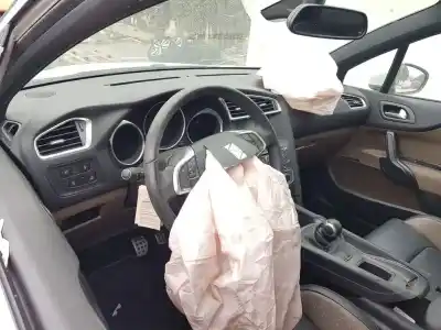 Véhicule à la ferraille citroen ds4 sport de l'année 2011 alimenté rhh