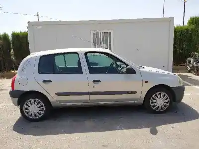 Scrapping Vehicle renault clio ii fase i (b/cbo) 1.2 of the year 2000 powered d7fd7