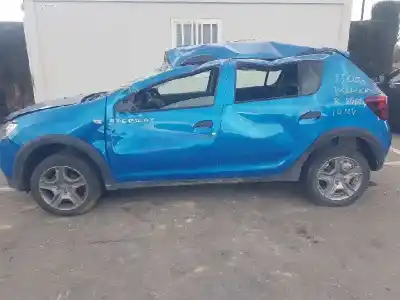 Veículo de Sucata dacia sandero basis do ano 2018 alimentado b4de4