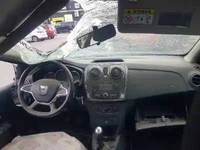 Veículo de Sucata dacia sandero basis do ano 2018 alimentado b4de4