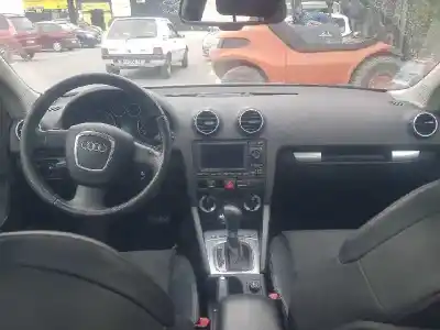 Veículo de Sucata audi a3 sportback (8p) 2.0 tdi ambiente do ano 2006 alimentado bkd