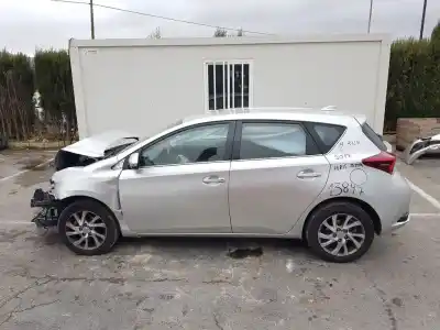 Veículo de Sucata TOYOTA AURIS Active do ano 2017 alimentado 8NR