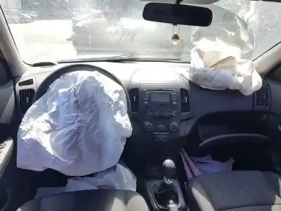 Sloopvoertuig hyundai i30 comfort van het jaar 2011 aangedreven d4fb