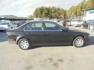 Veículo de Sucata bmw serie 5 berlina (e39) 525i do ano 2001 alimentado 256s5