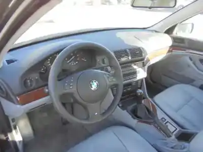 Veículo de Sucata bmw serie 5 berlina (e39) 525i do ano 2001 alimentado 256s5