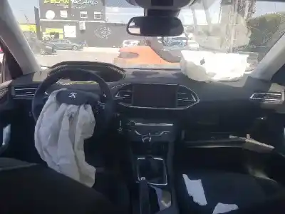 Scrapping Vehicle peugeot 308 allure of the year 2020 powered yh01