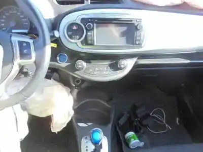 Здавання транспортного засобу toyota yaris hsd active року 2014 потужний 1nz