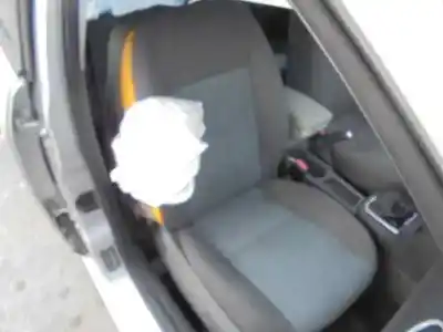 Veículo de Sucata ford focus berlina (cap) ambiente (d) do ano 2007 alimentado hhda