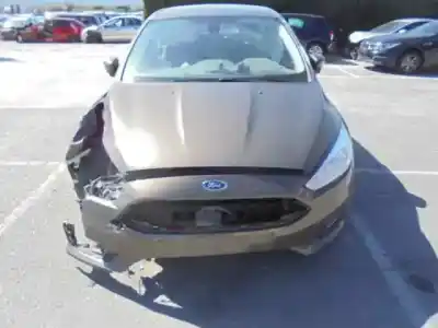 Veicolo di demolizione ford focus lim. business dell'anno 2016 alimentato xwda