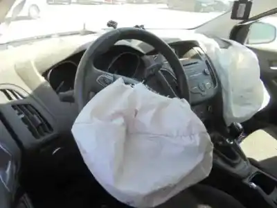 Veicolo di demolizione ford focus lim. business dell'anno 2016 alimentato xwda