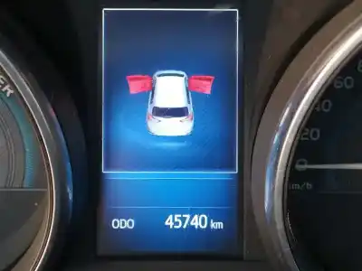 Здавання транспортного засобу toyota auris hybrid active року 2015 потужний 2zr