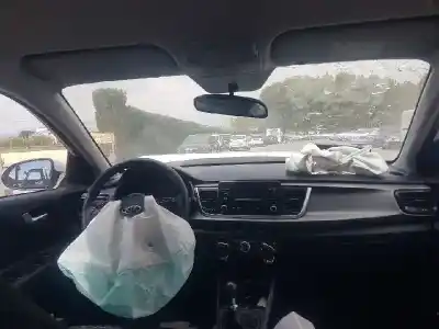 Veículo de Sucata kia rio (yb) attract do ano 2017 alimentado g4la