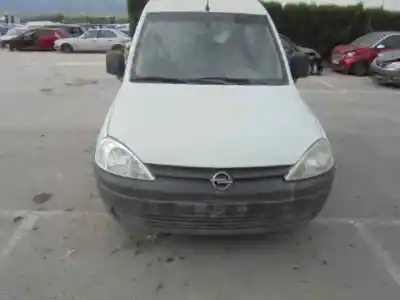 Veículo de Sucata opel combo familiar do ano 2002 alimentado y17dtl