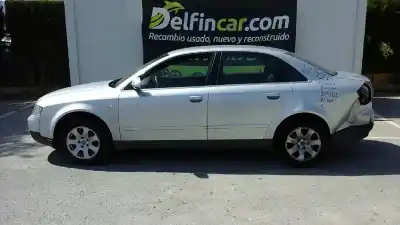 Veículo de Sucata AUDI A4 BERLINA (8E) 1.9 TDI (96kW) do ano 2002 alimentado AWX