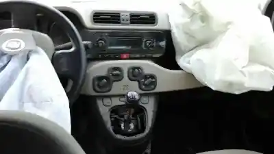 Veicolo di demolizione fiat panda (319) easy dell'anno 2015 alimentato 169a4000