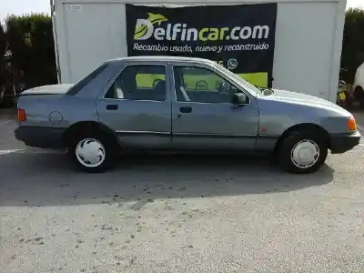 Veicolo di demolizione ford sierra berlina gl dell'anno 1989 alimentato n4