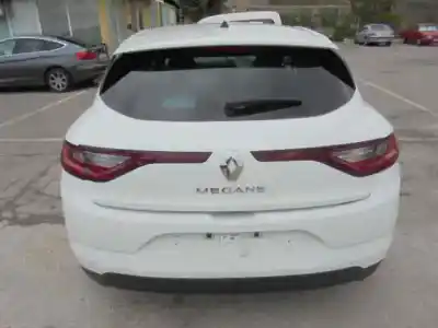 Veículo de Sucata renault megane iv berlina do ano 2017 alimentado h5ff408