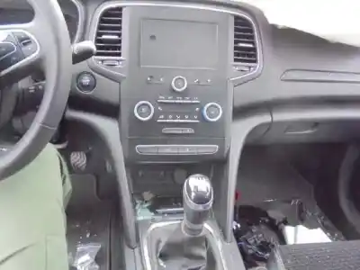 Veículo de Sucata renault megane iv berlina do ano 2017 alimentado h5ff408