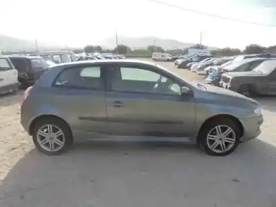 Veicolo di demolizione fiat stilo (192) 1.6 16v dell'anno 2004 alimentato 182b6000