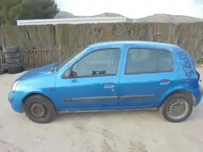 Здавання транспортного засобу renault clio ii fase ii (b/cb0) authentique року 2002 потужний k9kb7