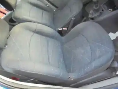 Здавання транспортного засобу renault clio ii fase ii (b/cb0) authentique року 2002 потужний k9kb7