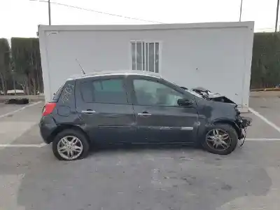 Здавання транспортного засобу renault clio iii authentique року 2007 потужний k9kt7