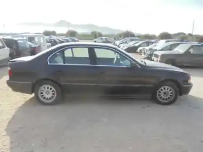 Veículo de Sucata bmw serie 5 berlina (e39) 520d do ano 2000 alimentado 