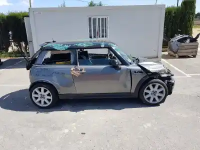 Scrapping Vehicle bmw mini (r50,r53) cooper s of the year 2004 powered w11b16a