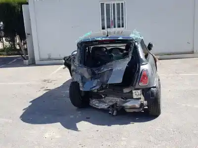 Scrapping Vehicle bmw mini (r50,r53) cooper s of the year 2004 powered w11b16a